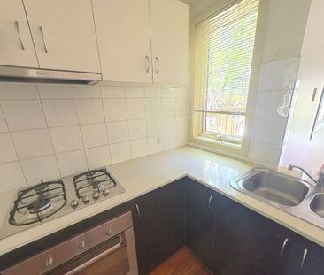 2/57 Crookston Road, RESERVOIR - Photo 2