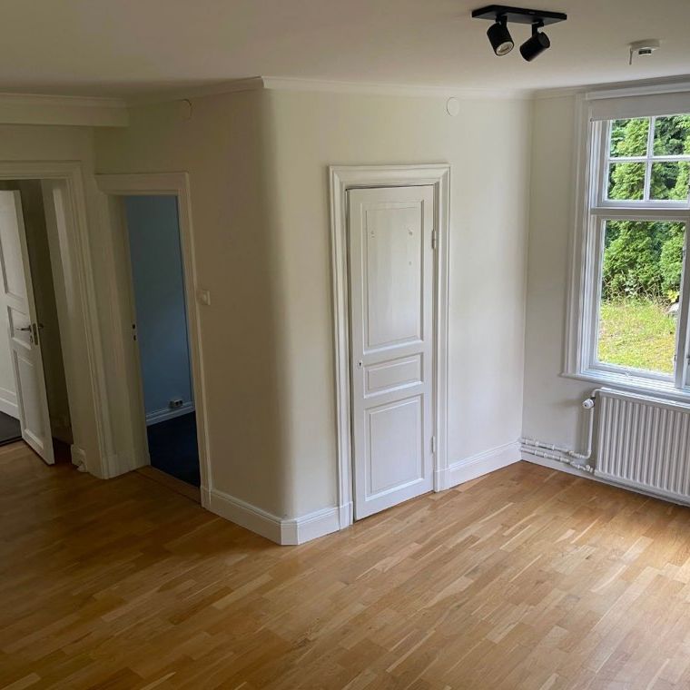 VÅNING I SEKELSKIFTSVILLA - STOCKSUND - Photo 1