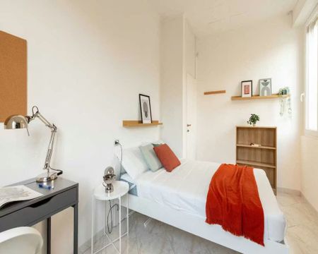 Via Giuditta e Giulia Grisi, Milan, Lombardy 20161 - Foto 4