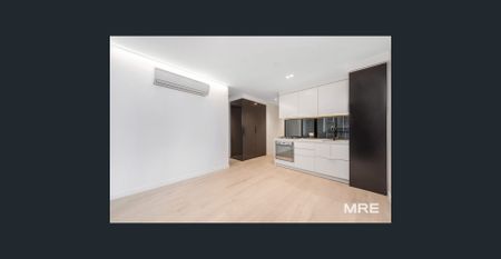 Stylish living in prime location - Photo 4