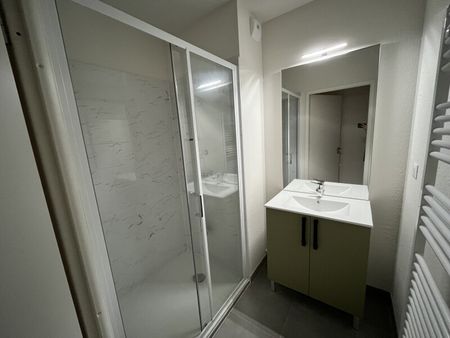 Location Appartement 2 pièces 41m² EAUNES 31600 - Photo 5