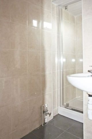 4 Bedroom - Photo 4