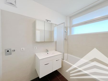 SQUADRO - ostseitige 3-Zimmer Wohnung mit Balkon in zentraler Lage! - Photo 4