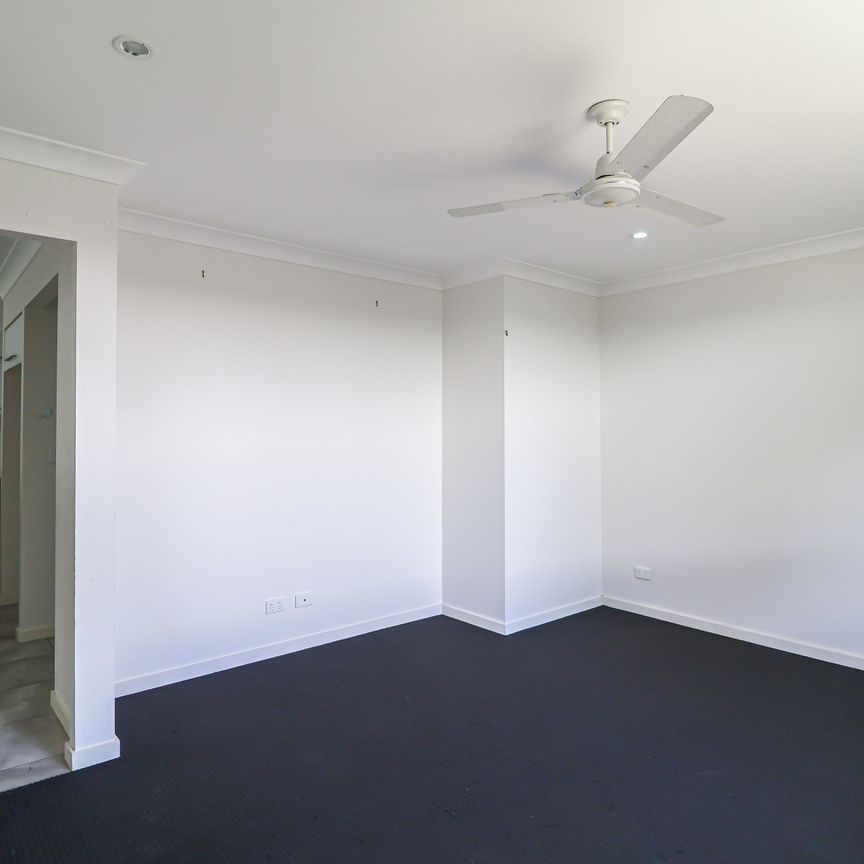 SPACIOUS, STYLISH & READY FOR FAMILY LIFE - Photo 1