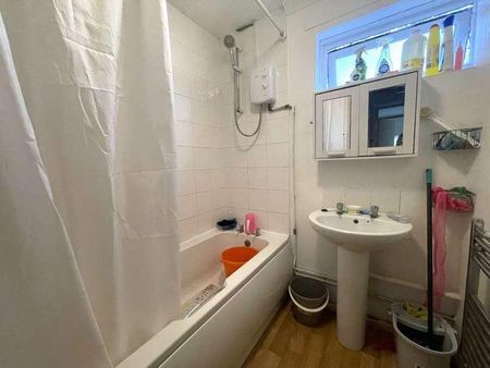 Clipston Walk, Westwood, Peterborough, PE3 - Photo 5