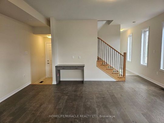 For Lease - 2074 Coppenwood Common, Burlington, Ontario - Photo 1