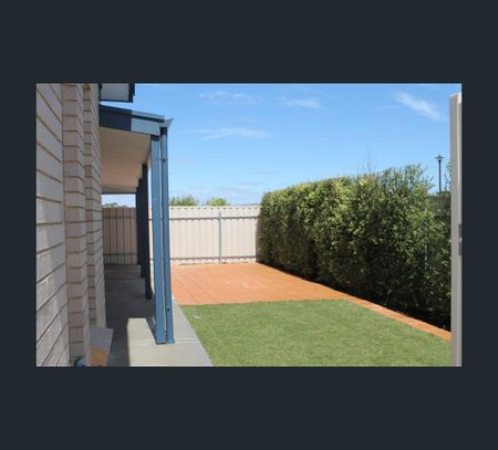 96 Commerce Road, Murray Bridge, SA 5253 - Photo 3