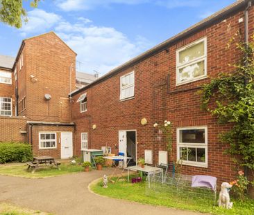 2 bedroom apartment to rent Duncombe Street, Bletchley, MK2 2LY - Photo 1