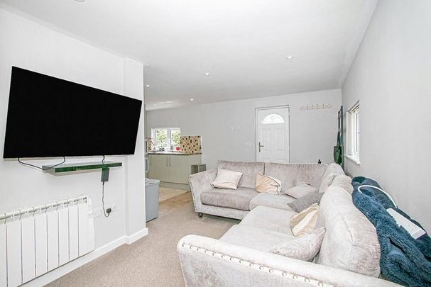 1 bedroom house to rent - Photo 1