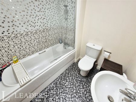 3 bedroom house to rent Girton Way, Mickleover, Derby, DE3 - Photo 5