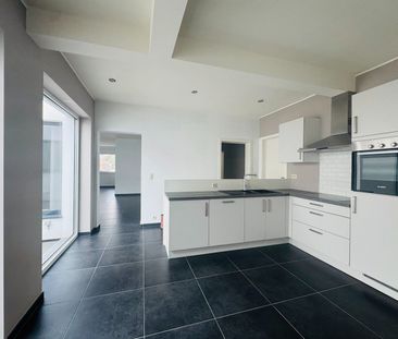 2 slaapkamerappartement met inpandige garage - Foto 4