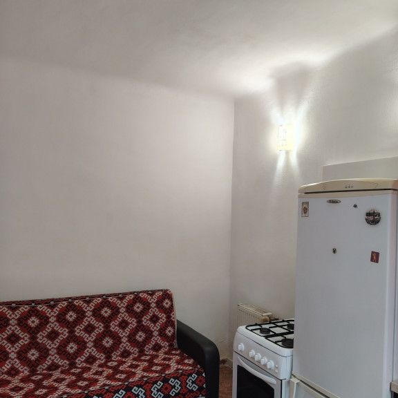 Tineretului la curte parter cantemir - Photo 1