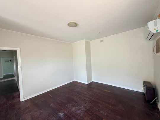 To register & apply for this property, please use this link: https://snug. com/ - Photo 1