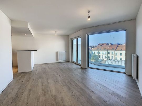 Appartement te huur - Photo 1