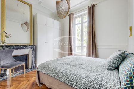 Tout savoir sur cet appartement dans le quartier Saint Philippe du Roule, à Paris 8ème - Photo 3