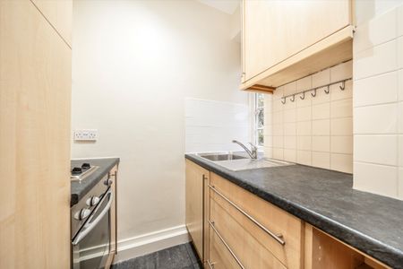 Vicarage Court, London, W8, London - Photo 3