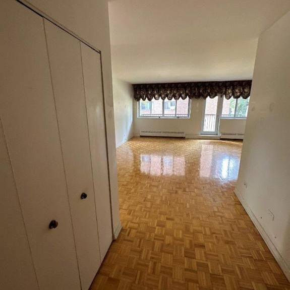 2 CH - 1 SDB - St-Laurent - $1,462 /mo - Photo 1