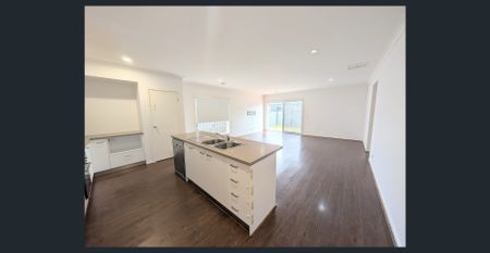 A Stunning Home in Highlands Estate - Photo 2