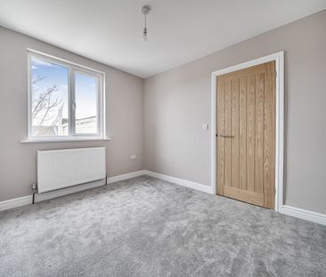 3 bedroom terraced house to rent - Photo 2