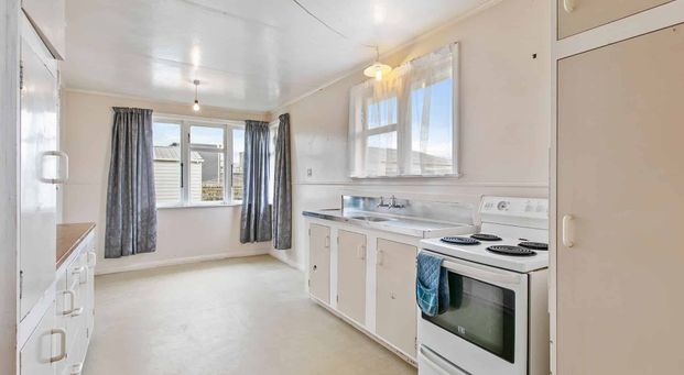 4 bedroom home in Papakura - water included! - Photo 1