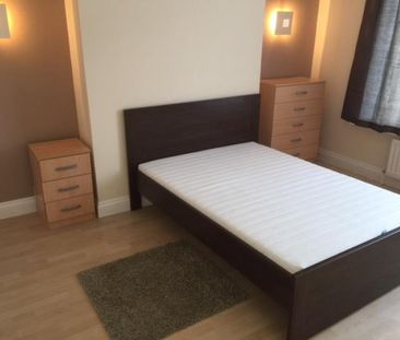 5 bedroom Flat To Let - Photo 5