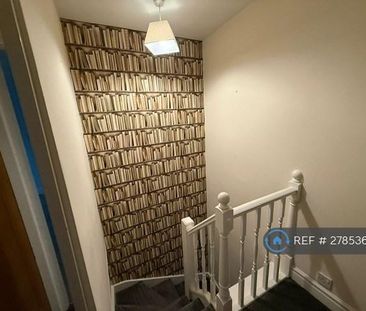 2 bedroom semi-detached house to rent - Photo 5