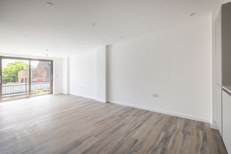 To Let 2 Bedroom Flat - Photo 4