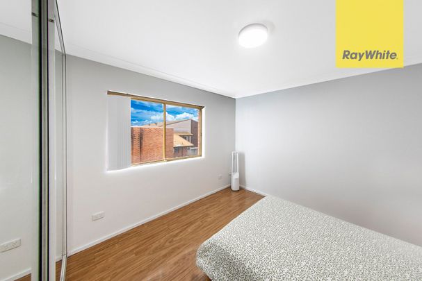 Premium Two Bedroom Apartment Moments from Parramatta CBD - 950M To Parramatta Station - Photo 1