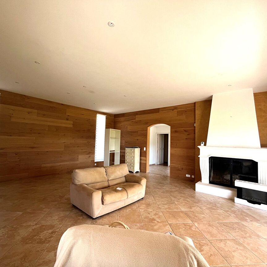 CHATEAURENARD - Villa de plain-pied sur 2 000 m² de terrain, - Photo 1