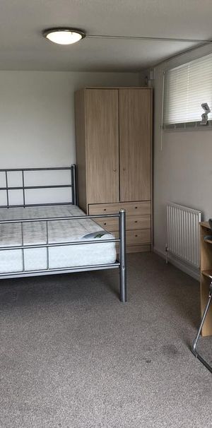 House share to rent - Photo 1