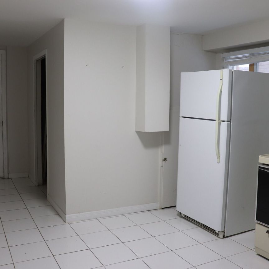 For Lease - 122 Copperwood Square, Toronto, Ontario - Photo 1