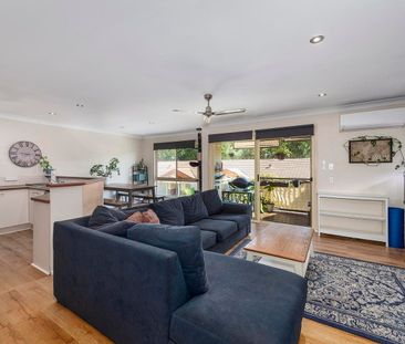 3 Bedroom townhouse in prime Elanora location! - Photo 2