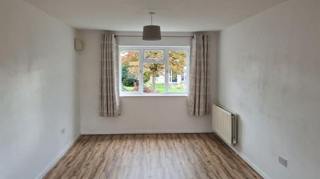 4 bedroom semi-detached house to rent - Photo 4