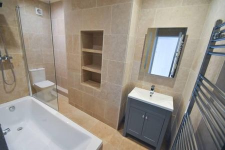 3 bedroom terraced house to rent - Photo 5