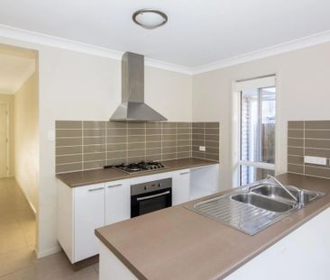 Cozy Three Bedroom Coomera Home - Photo 5