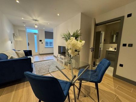 £426.92 per week (£1,850.00 per month) - Photo 5