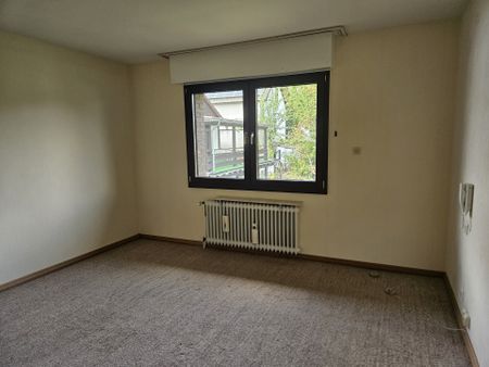 Freistehendes Einfamilienhaus in ruhiger Wohnlage mit Garten und Doppelgarage - Photo 2