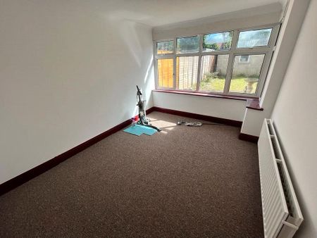 6 bedroom end of terrace house to rent - Photo 5