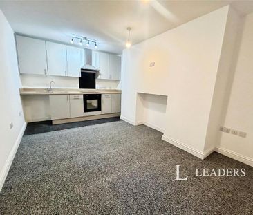 2 bedroom flat to rent - Photo 3