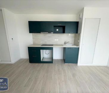 Location Appartement 2 pièces 46m² MONDEVILLE 14120 - Photo 1