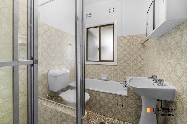 Move-In Ready! Freshly Renovated 3-Bedroom Home - Photo 1