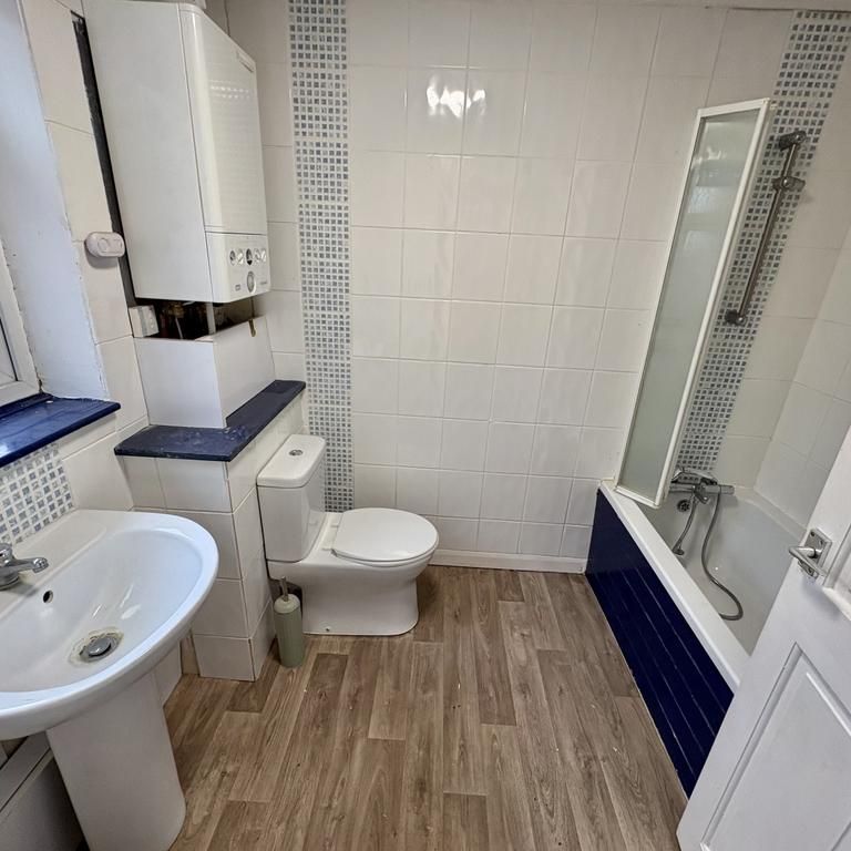 2 bedroom terraced house to rent - Photo 1