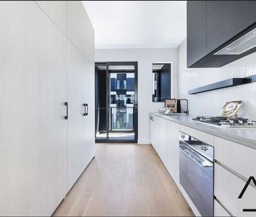 Modern Townhouse in YarraBend - Photo 3