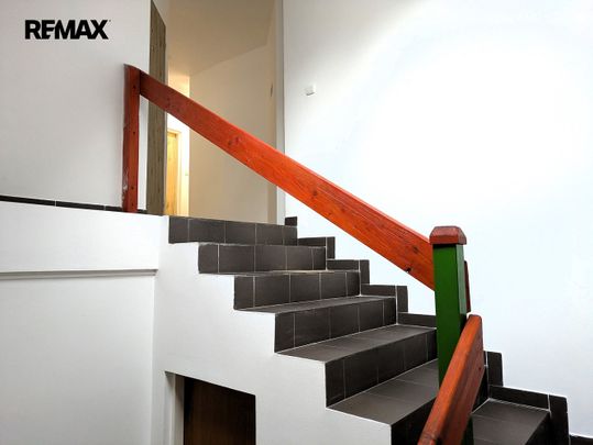 Pronájem bytu 1+1 65 m² - Photo 1
