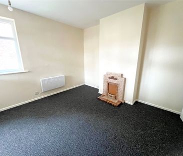 Park Drive, Ilkeston, Derbyshire, DE7 - Photo 4