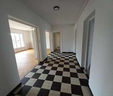 Location Appartement 5 pièces 107m² - Photo 5