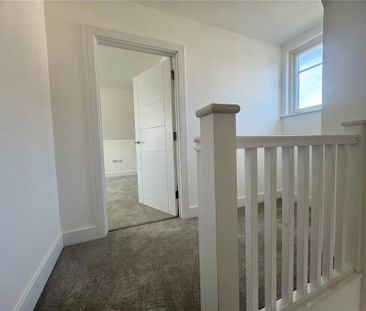 2 bedroom terraced house to rent - Photo 3