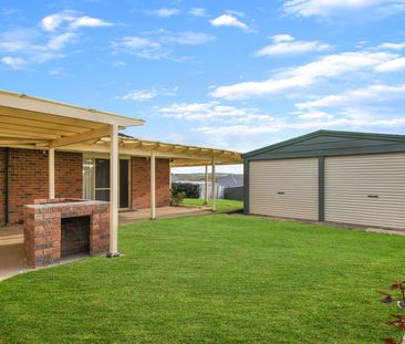 FAMILY HOME IN POPULAR LOCATION - Photo 5