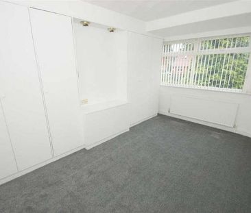 Allerton Grange Avenue, Leeds, LS17 - Photo 2