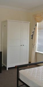 Room available for rent in a shared property - Great for students. - Photo 3